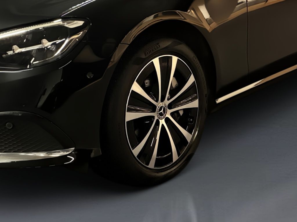 Mercedes-Benz E 300 2022