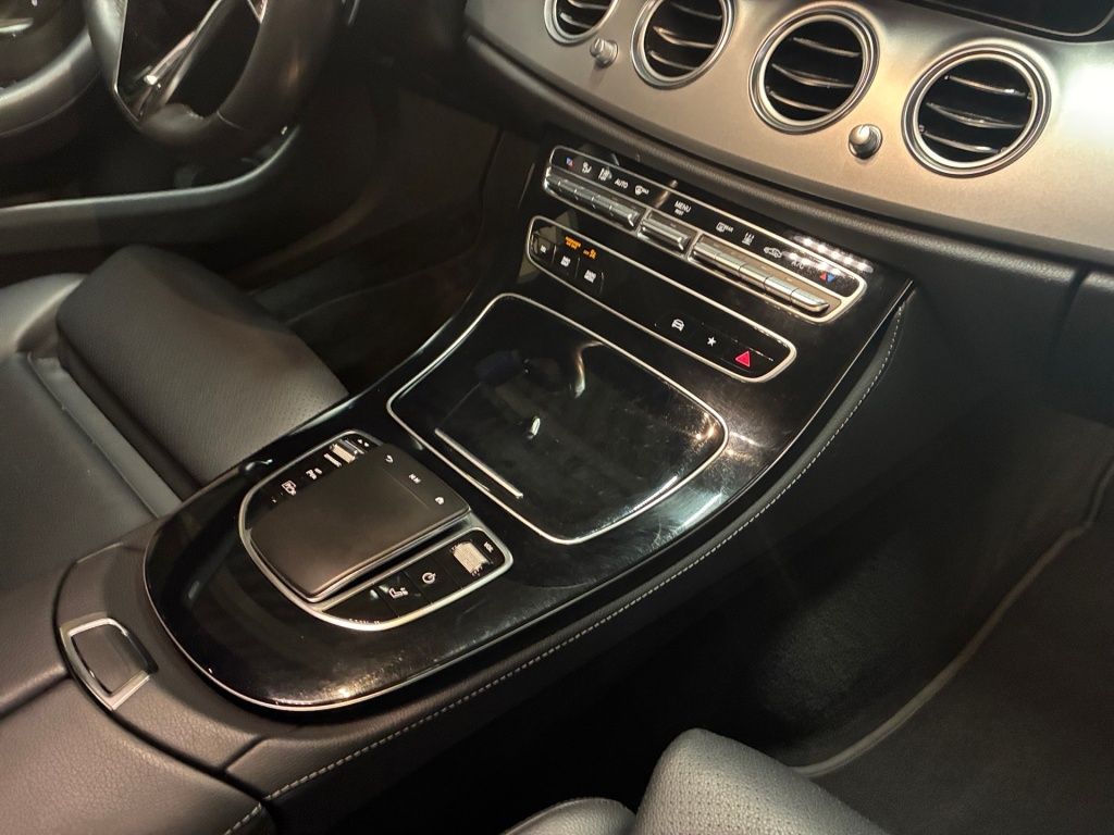 Mercedes-Benz E 300 2022