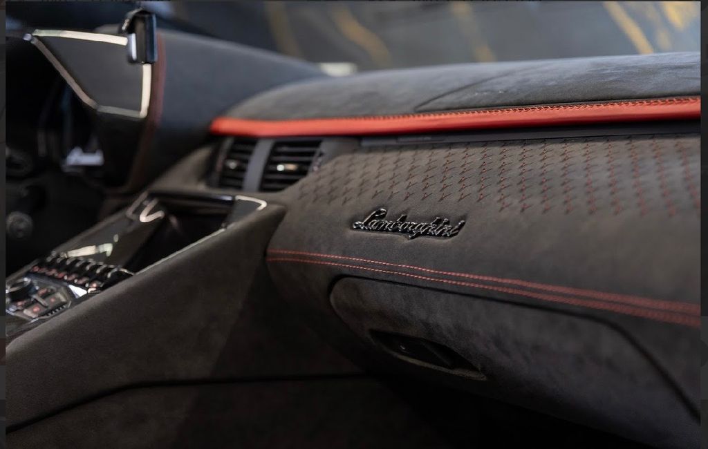 Lamborghini Aventador 2022