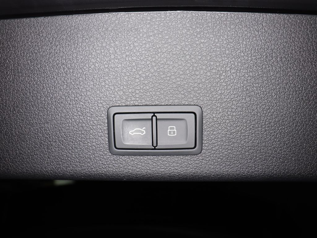 Audi e-tron 2023