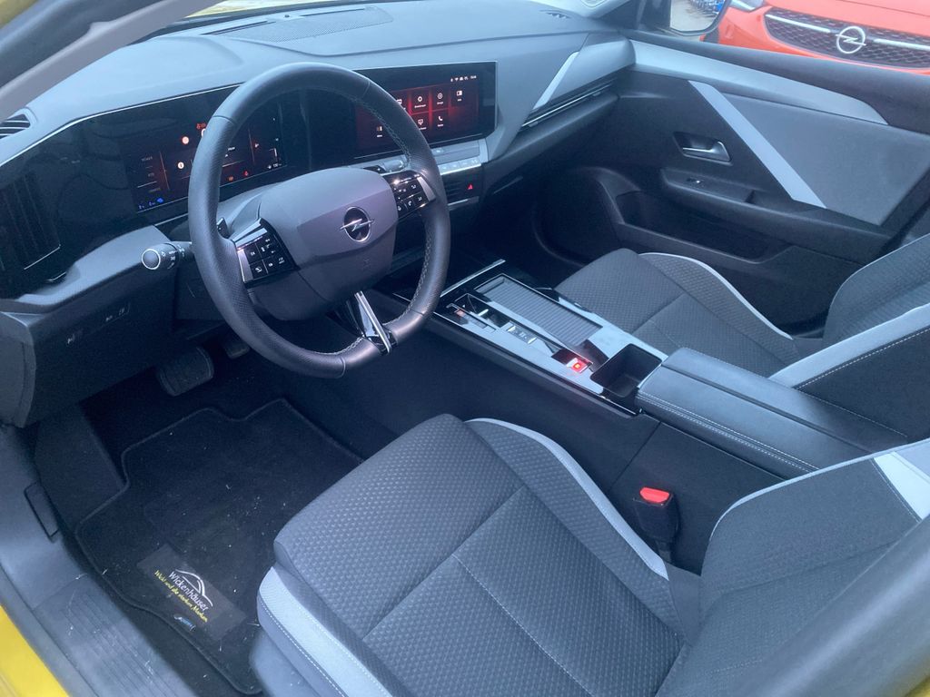 Opel Astra 2022