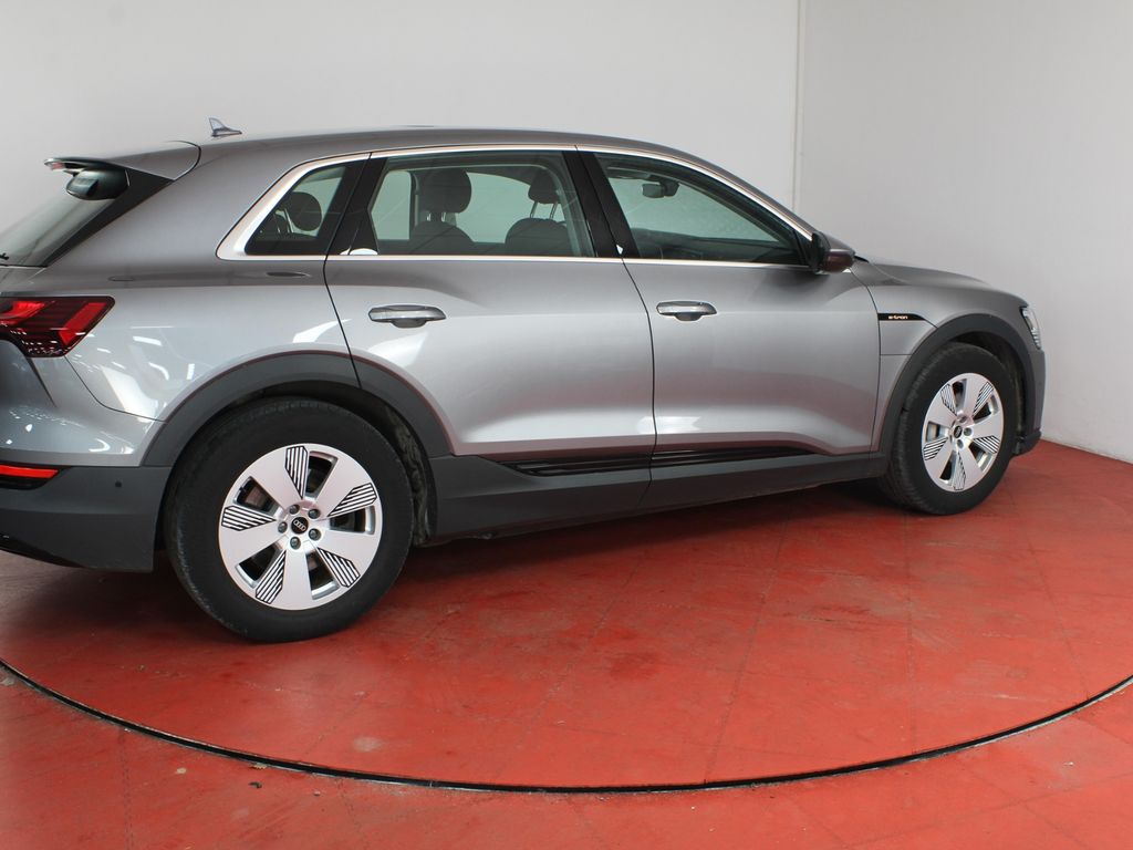 Audi e-tron 2022