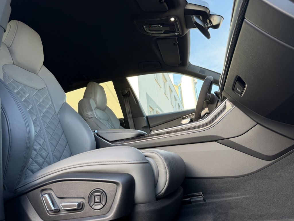Audi SQ8 2021