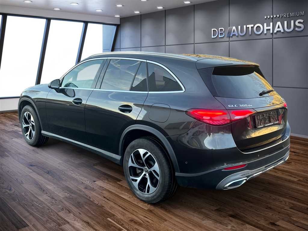 Mercedes-Benz GLC 300 2023