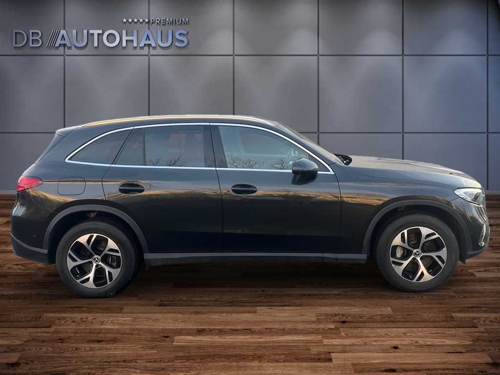 Mercedes-Benz GLC 300 2023