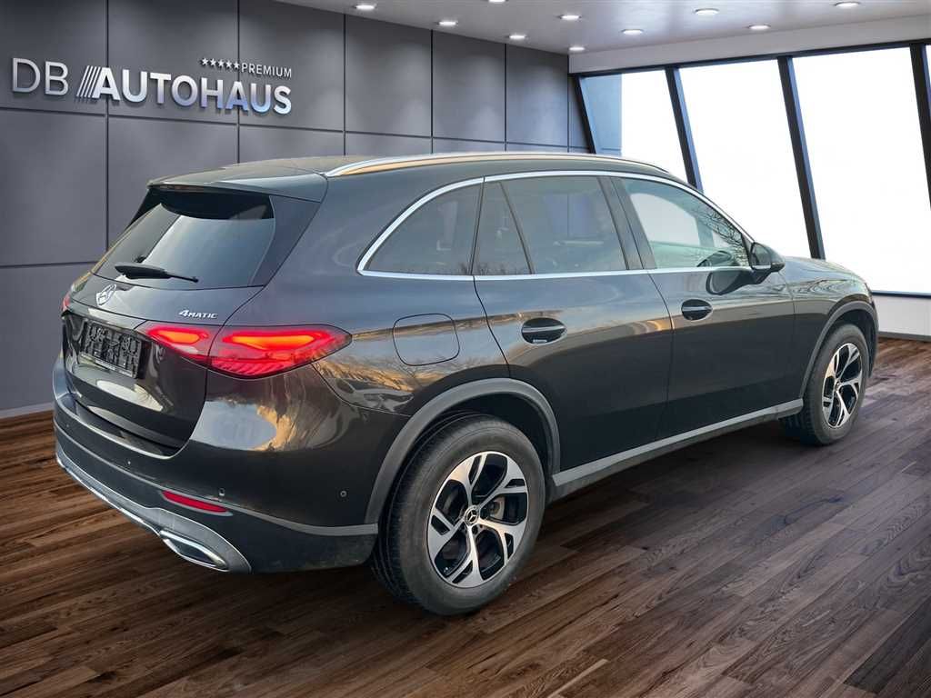 Mercedes-Benz GLC 300 2023