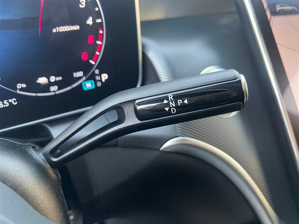 Mercedes-Benz GLC 300 2023