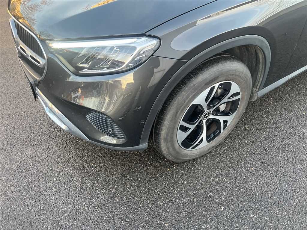 Mercedes-Benz GLC 300 2023
