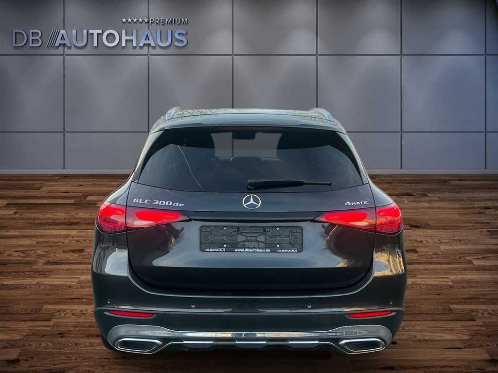 Mercedes-Benz GLC 300 2023