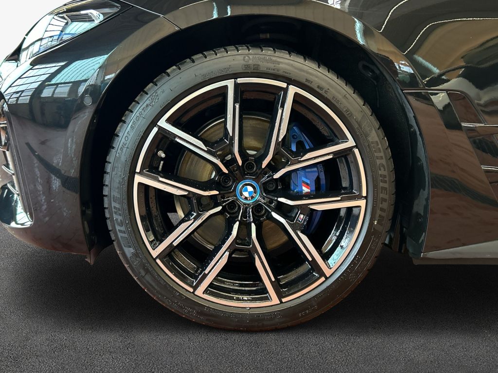 BMW i4 2023