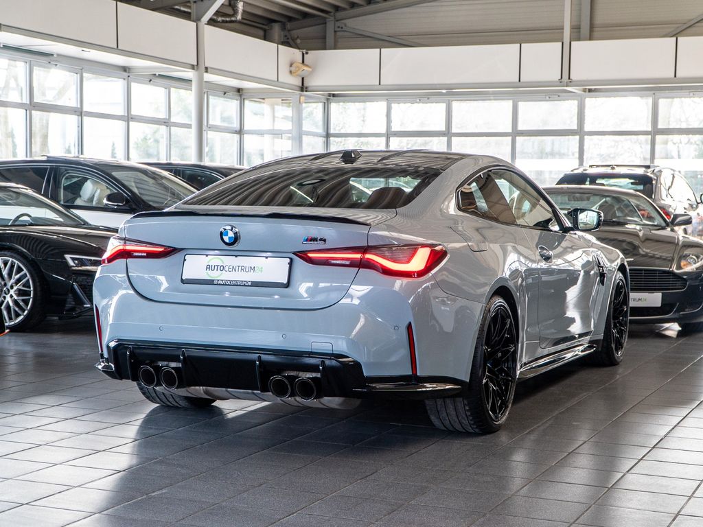 BMW M4 2023