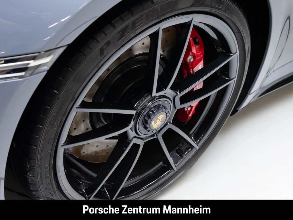 Porsche 992 2024
