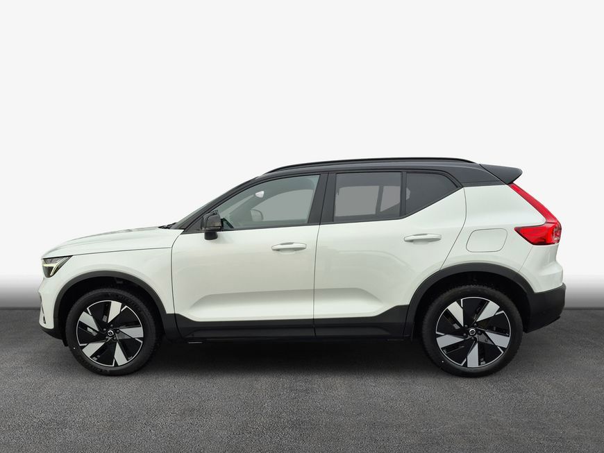 Volvo XC40 2025