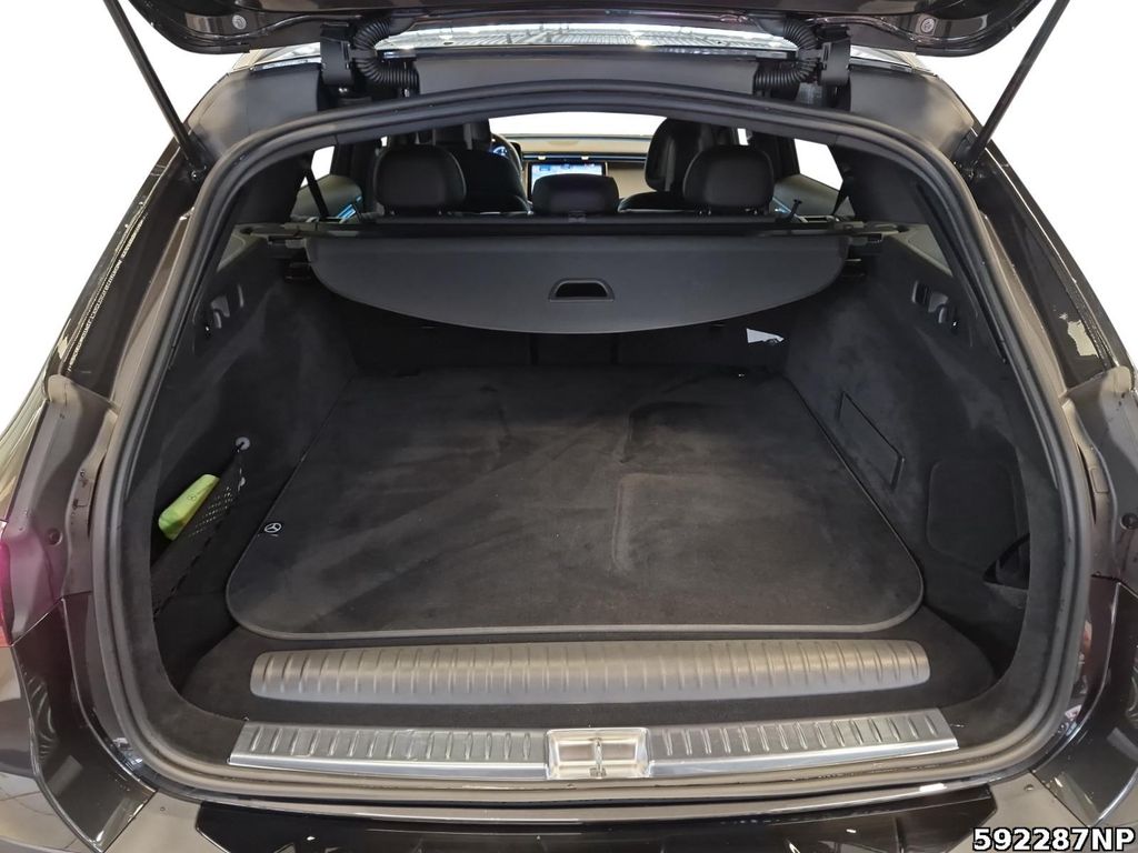 Mercedes-Benz E 300 2025