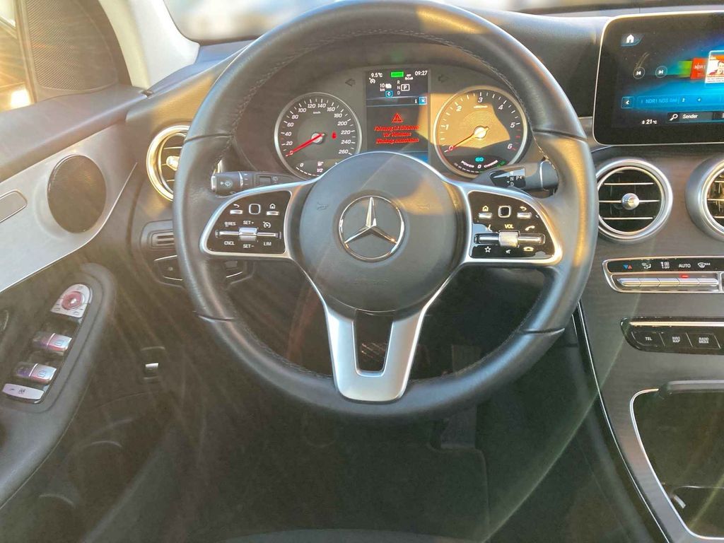 Mercedes-Benz GLC 300 2021