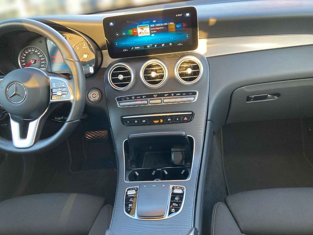 Mercedes-Benz GLC 300 2021