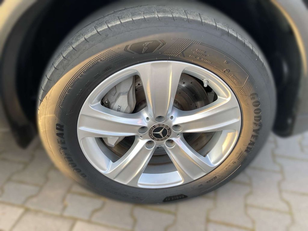 Mercedes-Benz GLC 300 2021