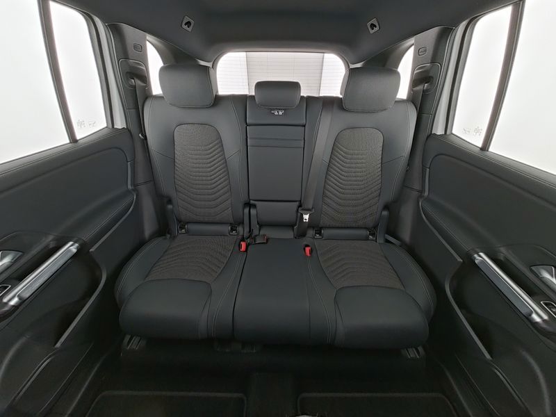 Mercedes-Benz EQB 2024