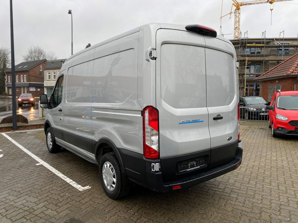 Ford Transit 2023