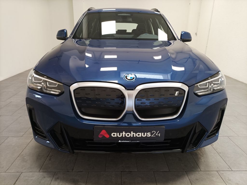BMW iX3 2023
