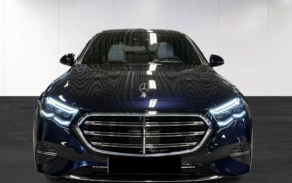 Mercedes-Benz E 300 2025