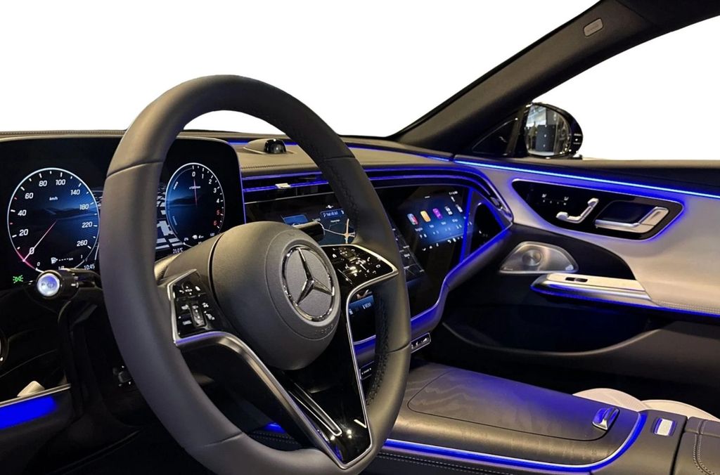 Mercedes-Benz E 300 2025