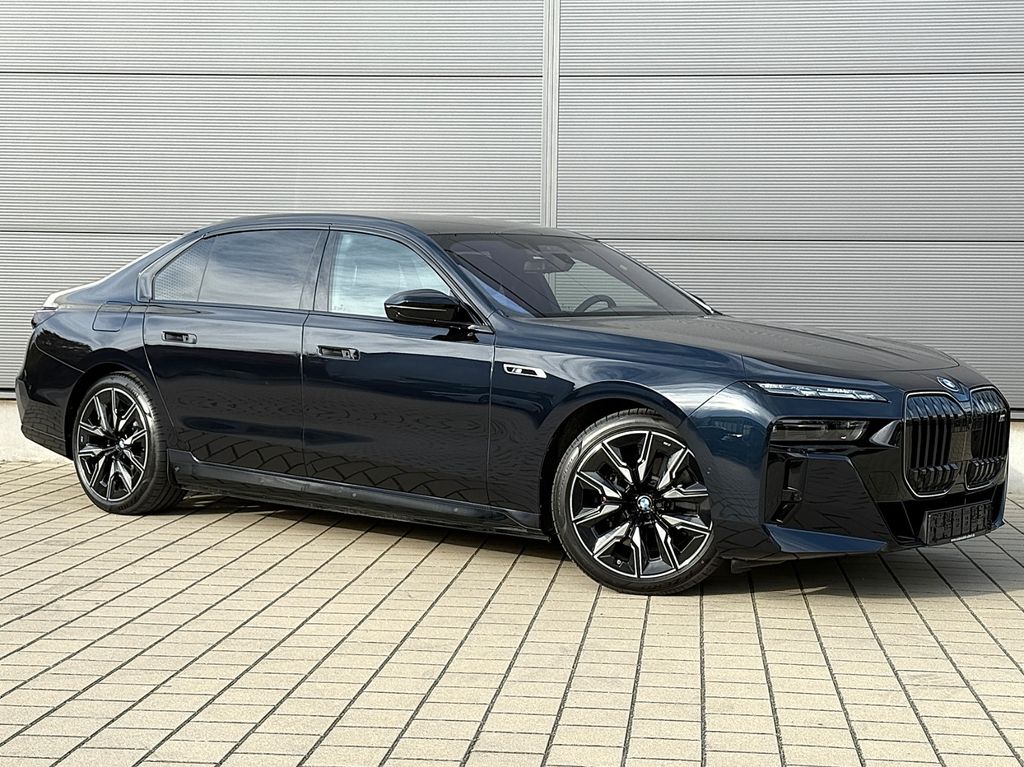 BMW i7 2024