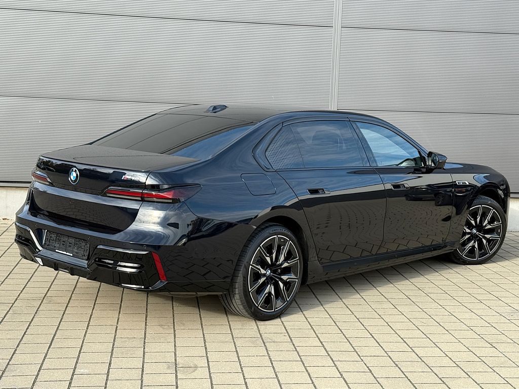 BMW i7 2024