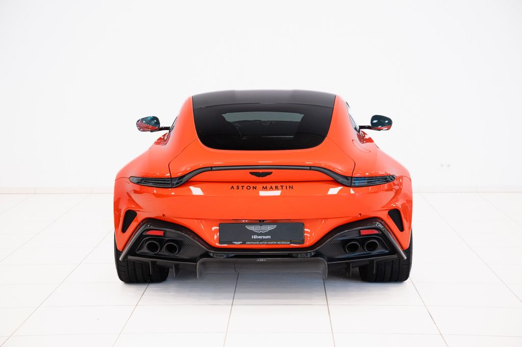 Aston Martin V8 Vantage 2024