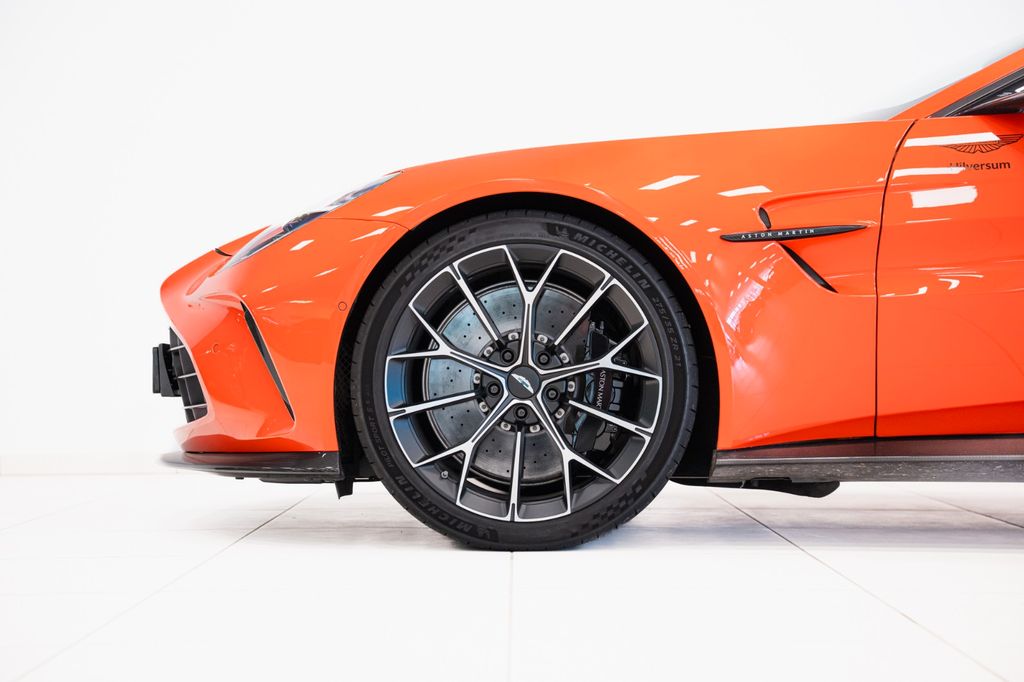 Aston Martin V8 Vantage 2024