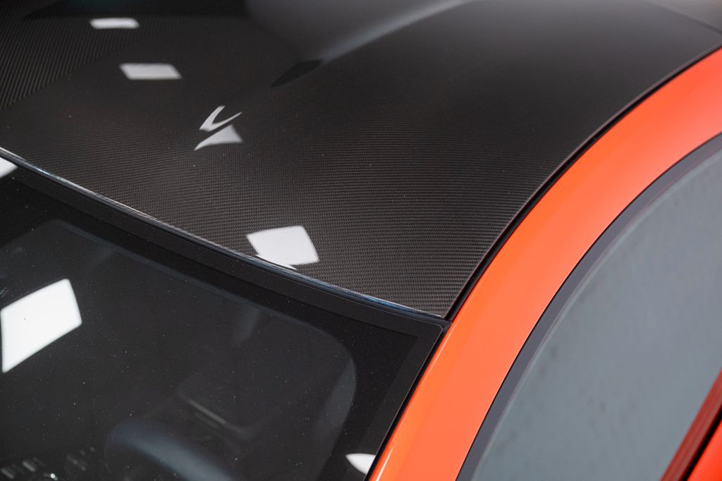 Aston Martin V8 Vantage 2024