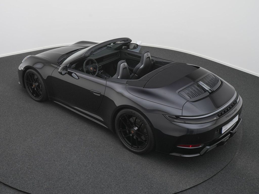 Porsche 992 2025