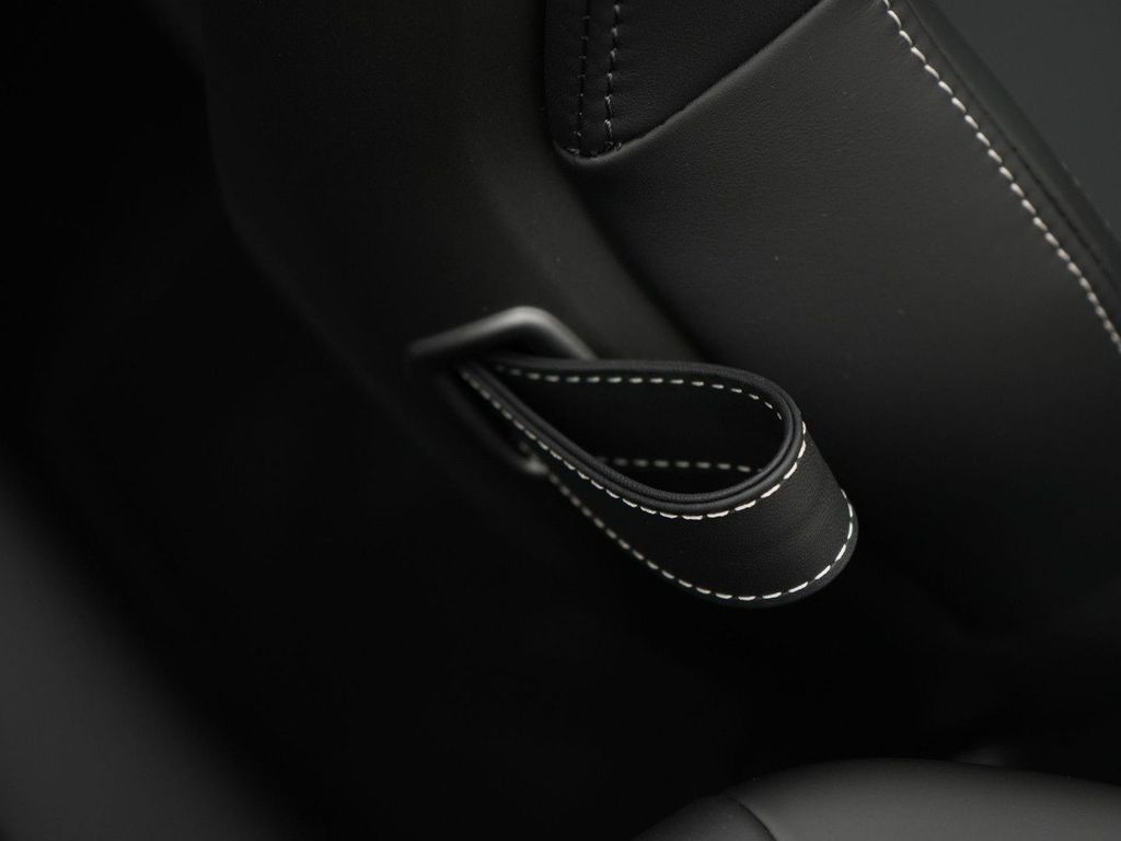 Porsche 992 2025