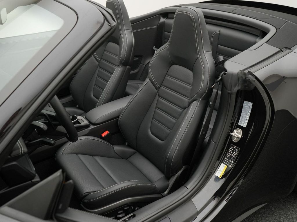 Porsche 992 2025