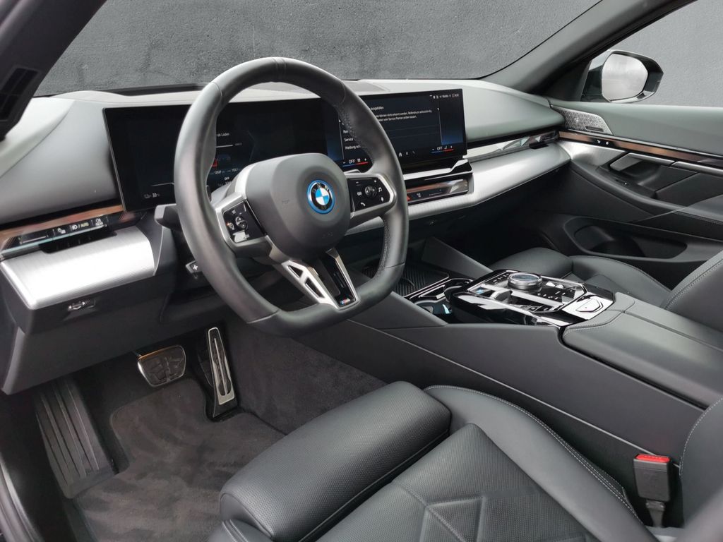 BMW i5 2024