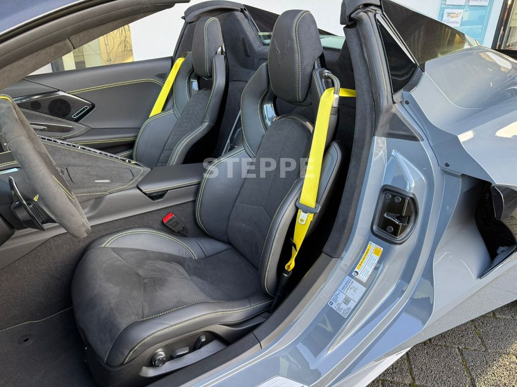 Corvette C8 2025