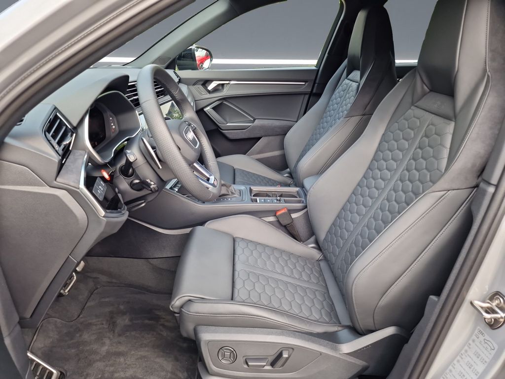 Audi RSQ3 2024