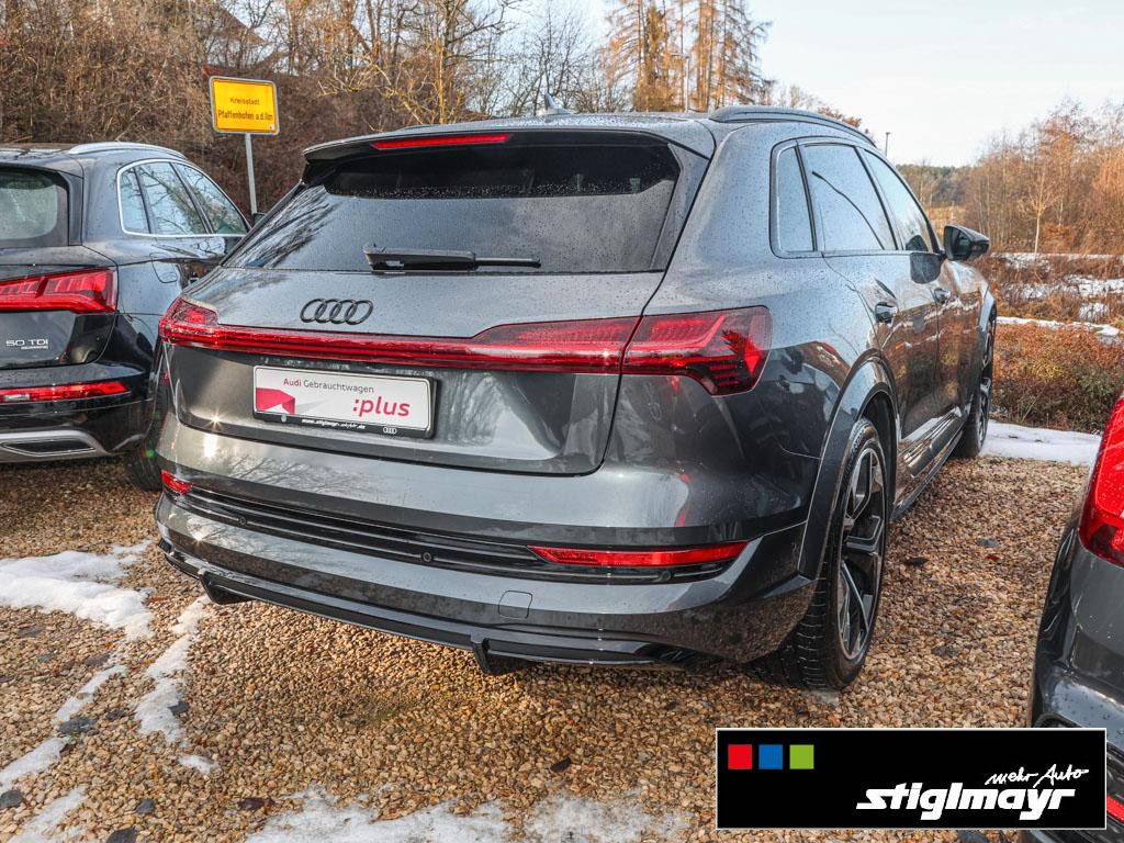 Audi e-tron 2022