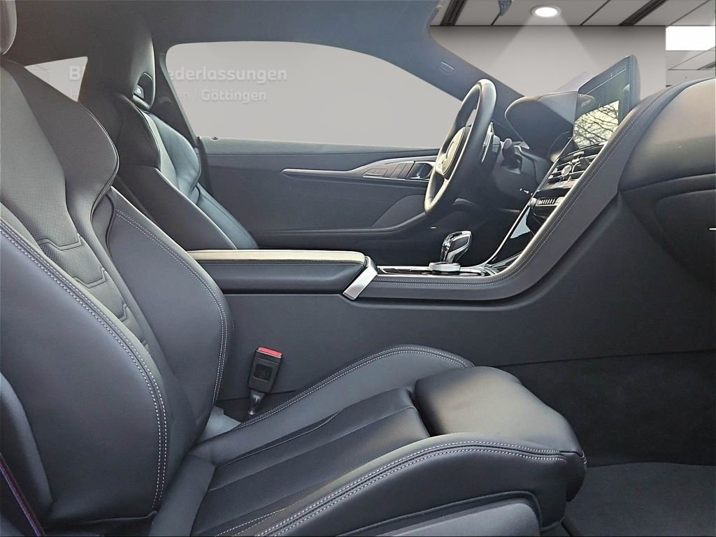 BMW M850 2024