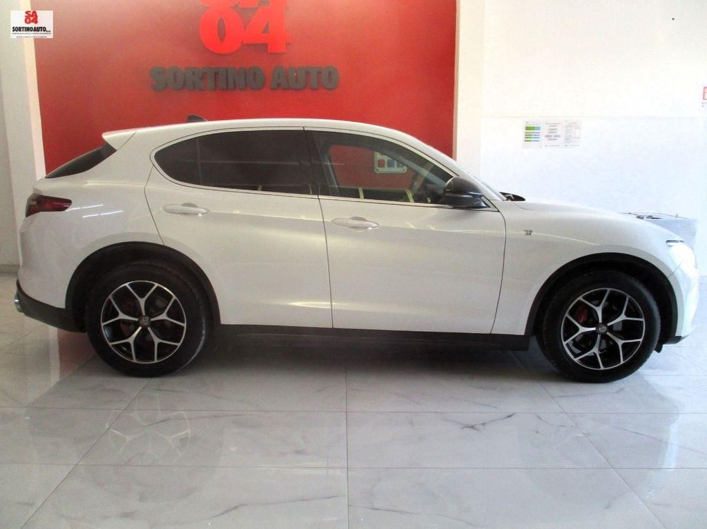Alfa Romeo Stelvio 2021