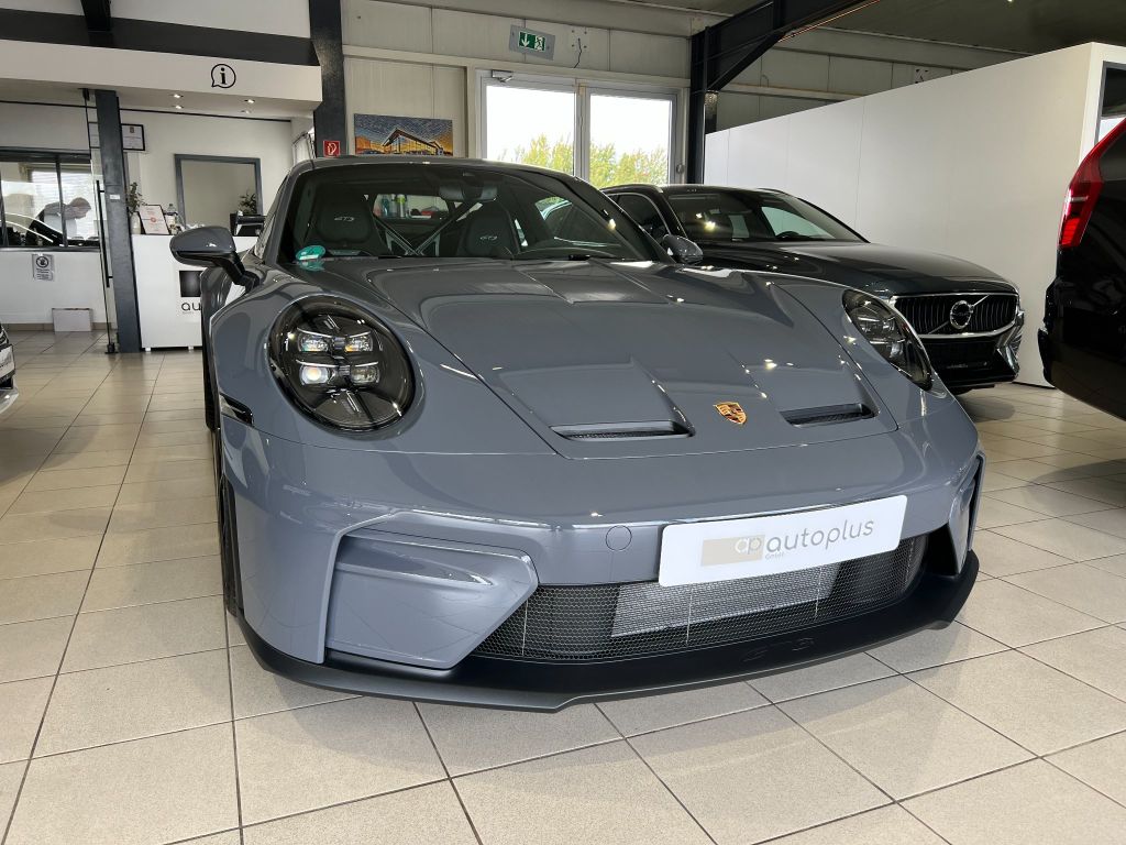 Porsche 992 2025