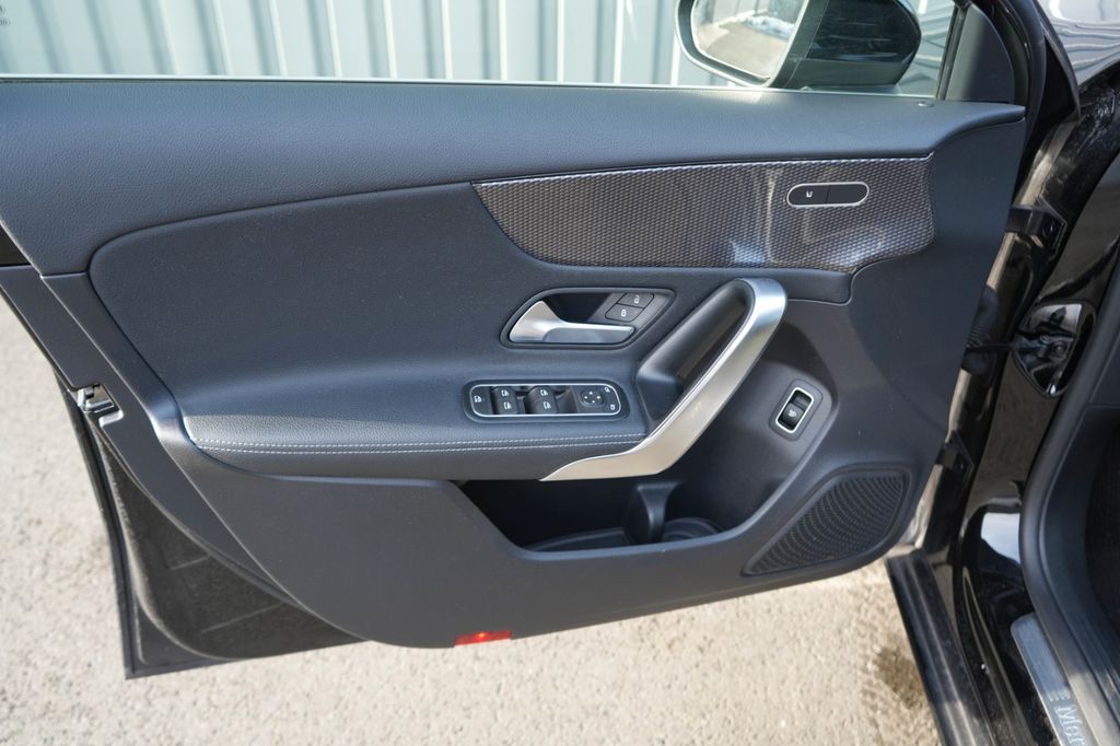 Mercedes-Benz A 200 2021