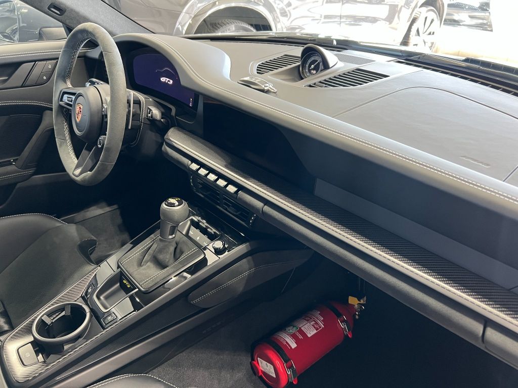 Porsche 992 2025