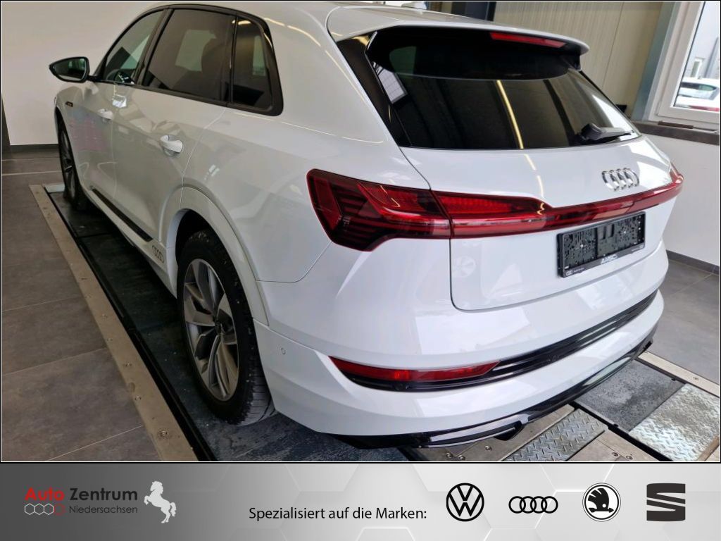 Audi e-tron 2022