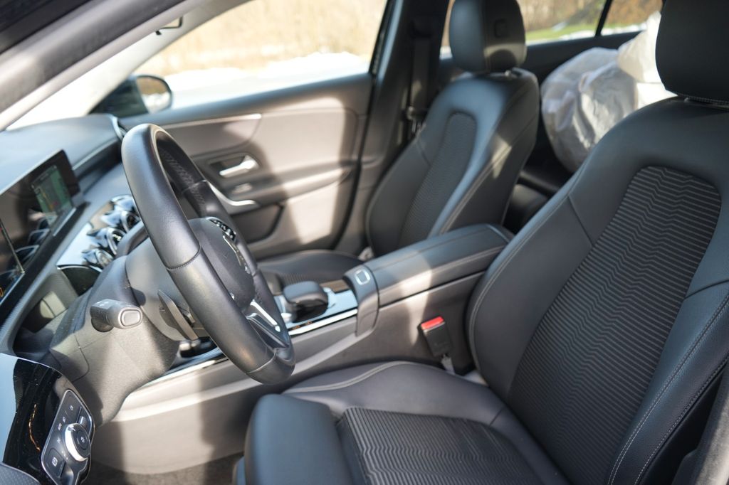 Mercedes-Benz A 200 2021