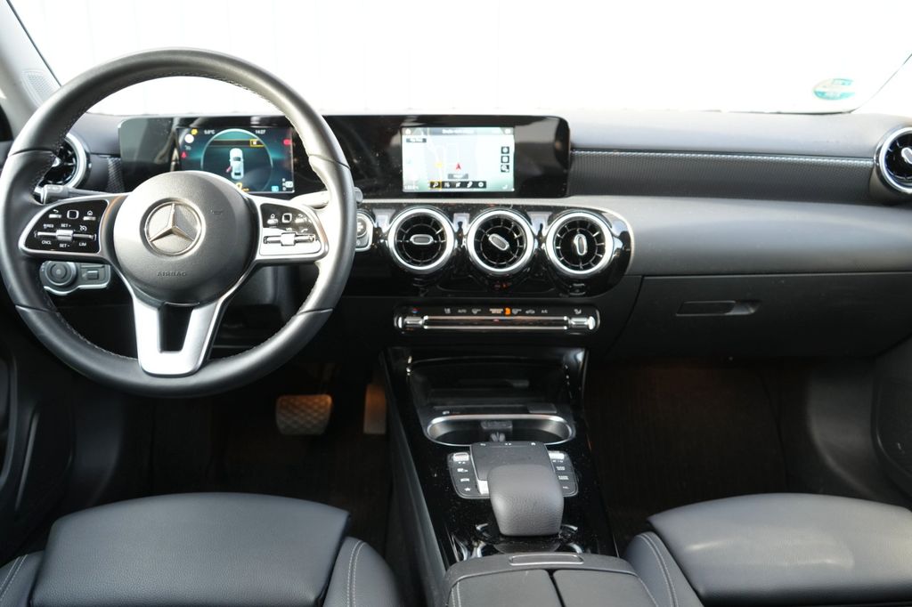 Mercedes-Benz A 200 2021