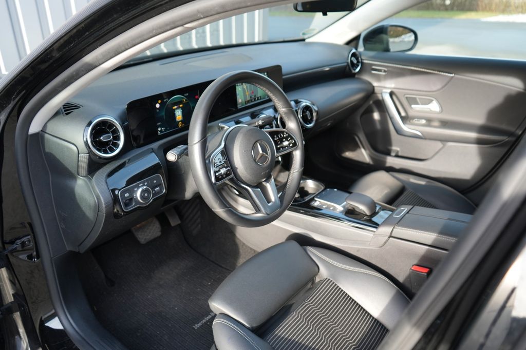 Mercedes-Benz A 200 2021