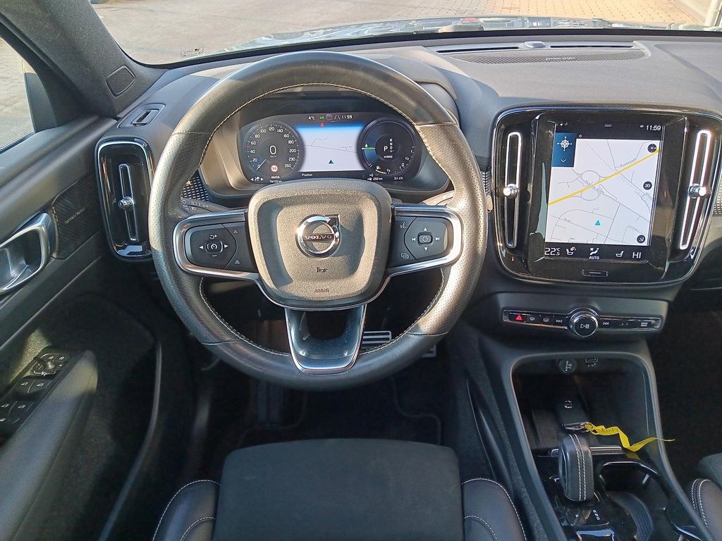 Volvo XC40 2021