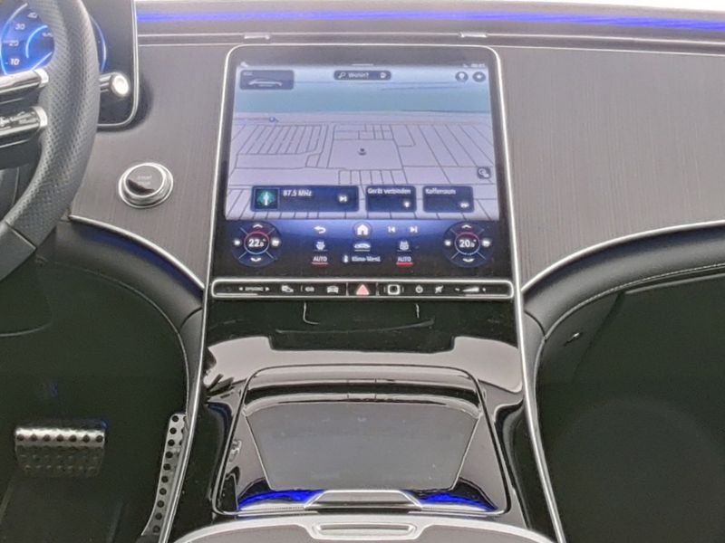 Mercedes-Benz EQE 2025