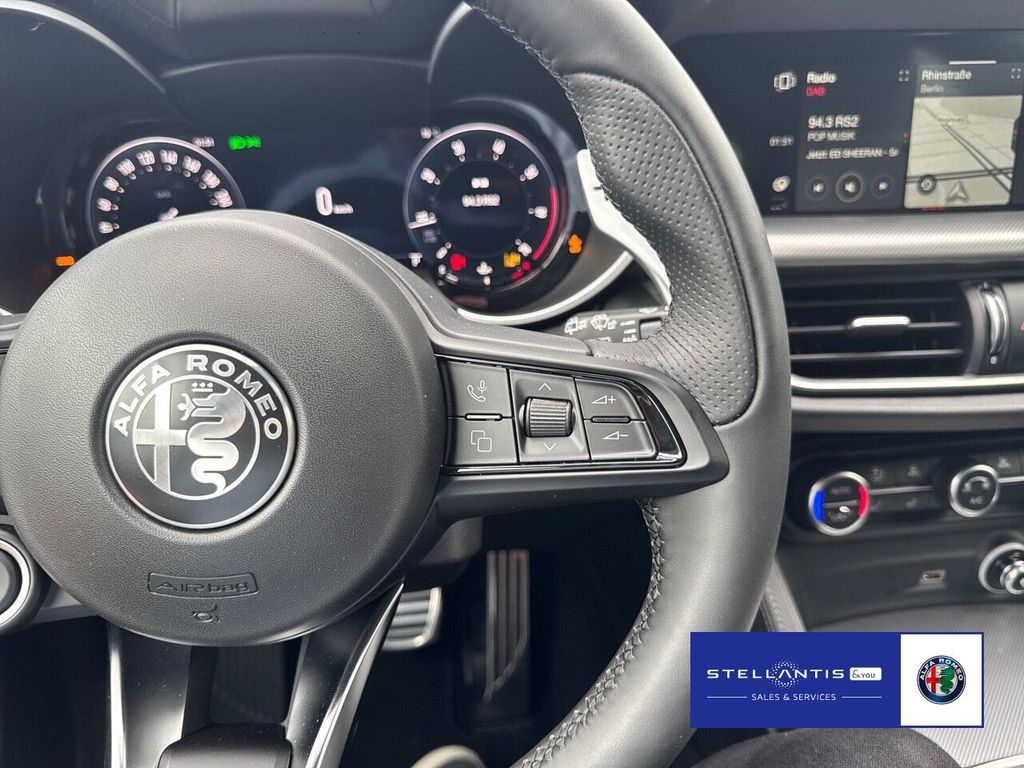 Alfa Romeo Stelvio 2025